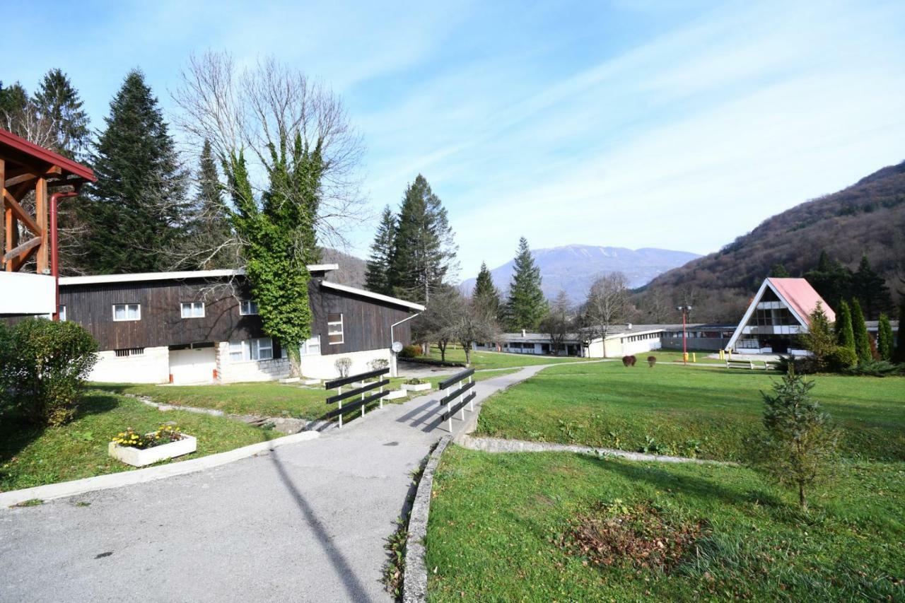 Отель Np Sutjeska Paviljon A Тьентиште Экстерьер фото